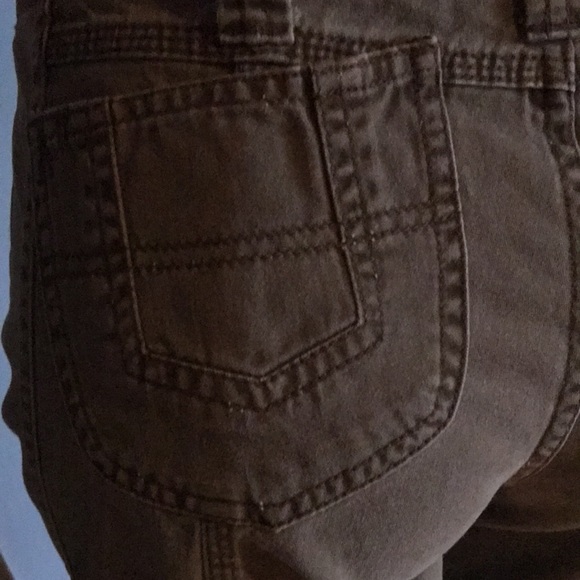 Cargo shorts. Inseam is 12” long. Worn once. - Picture 4 of 6